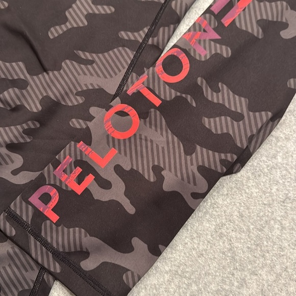 Kali Peloton Leggings-Size L - Picture 3 of 3